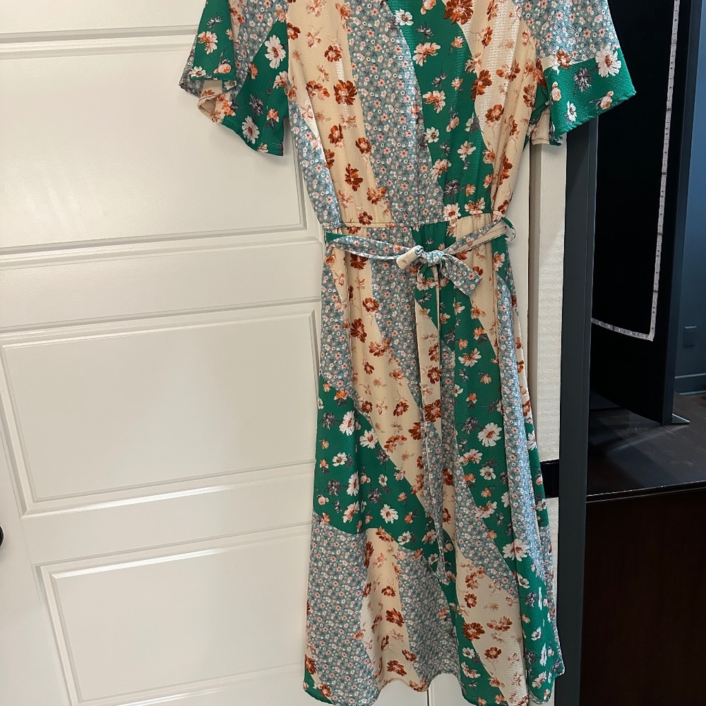 Flutter Sleeve Midi Dress